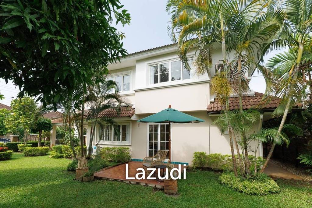 4 bed 3 bath house with 200 m2 living area for rent