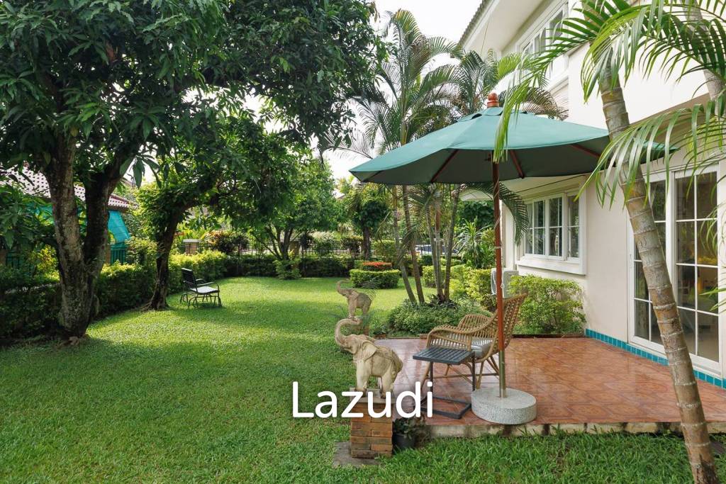 4 bed 3 bath house with 200 m2 living area for rent