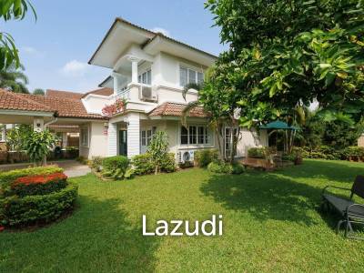 4 bed 3 bath house with 200 m2 living area for rent