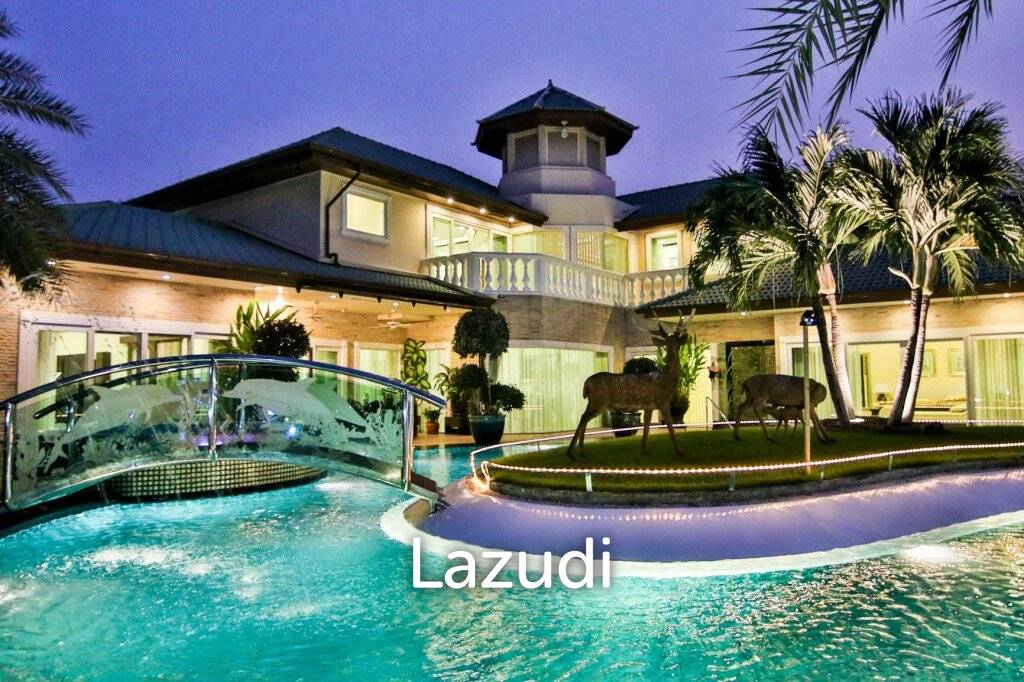 Unique Pool-Villa with Private Mooring Dock
