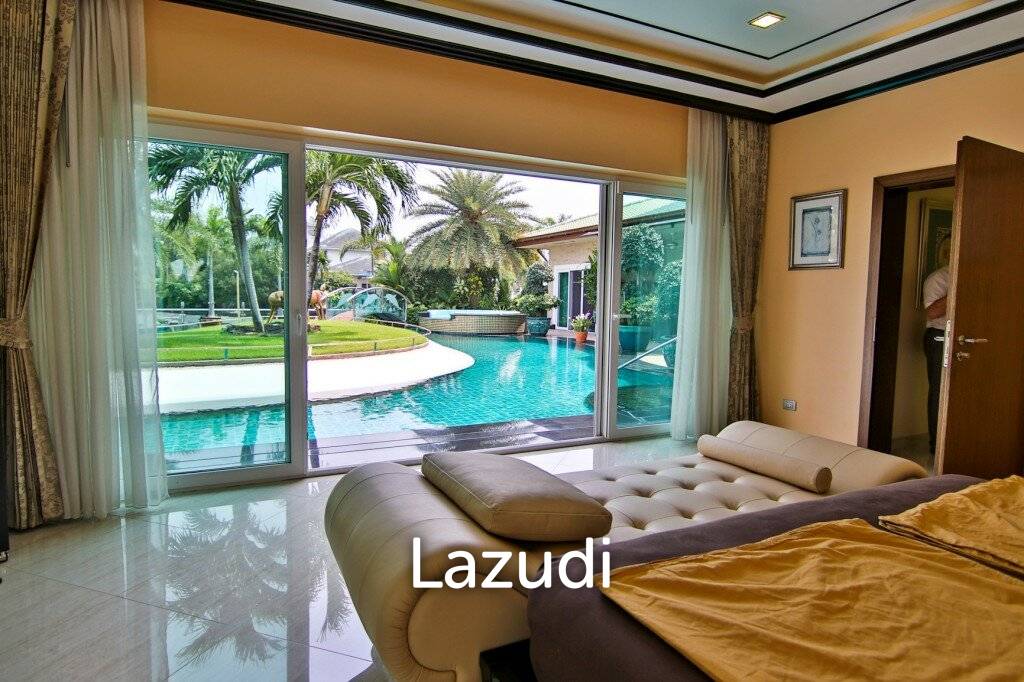 Unique Pool-Villa with Private Mooring Dock