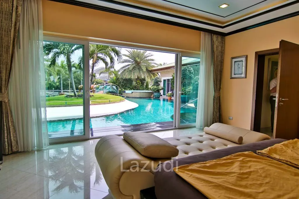 Unique Pool-Villa with Private Mooring Dock