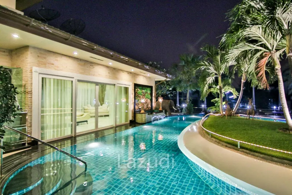 Unique Pool-Villa with Private Mooring Dock