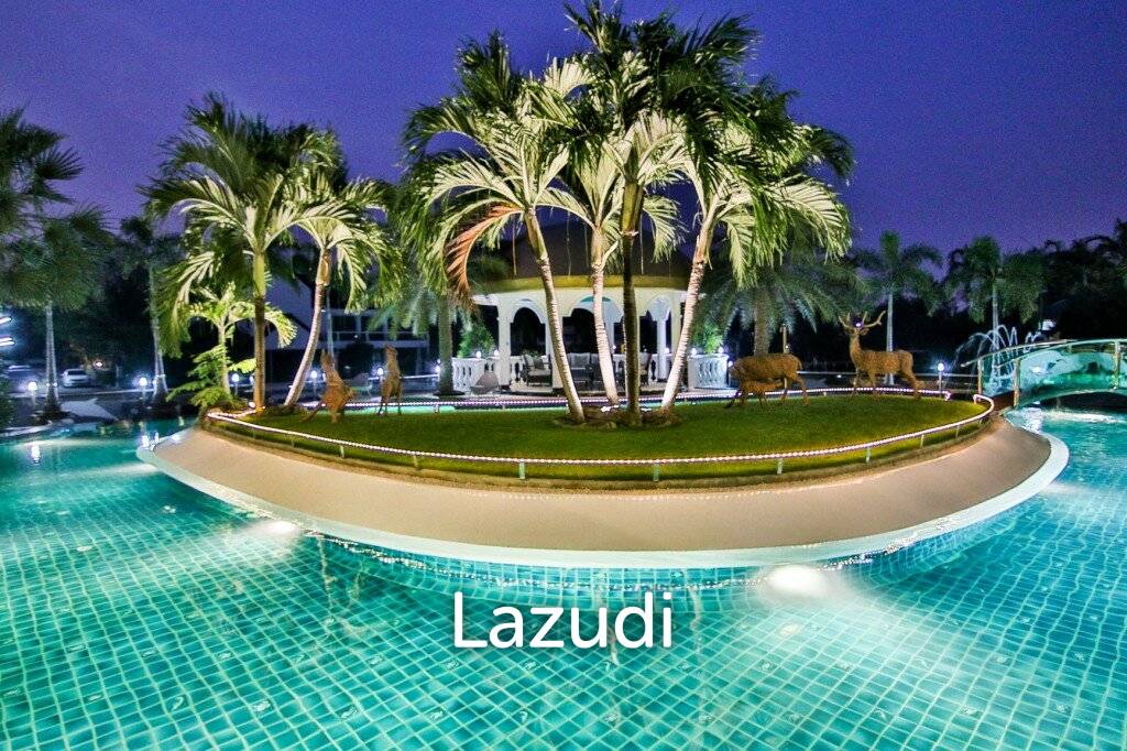Unique Pool-Villa with Private Mooring Dock