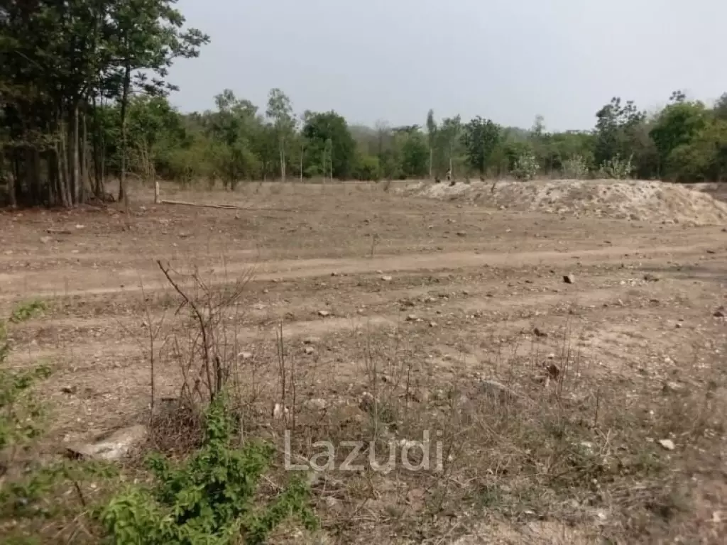Good price for 11 Rai Land For Sale in Tak