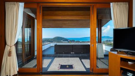 Luxury Seaview Villa In Exclusive Hilltop Estate