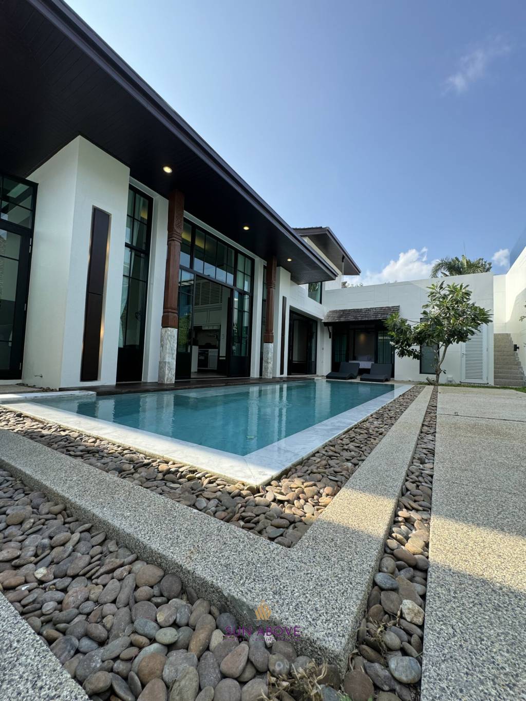 3-Bedroom pool Villa for rent near Boat Avenue, Choeng Thale