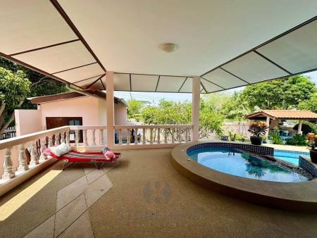 Tamarind Gardens:  3-Bedroom Villa in Hua Hin