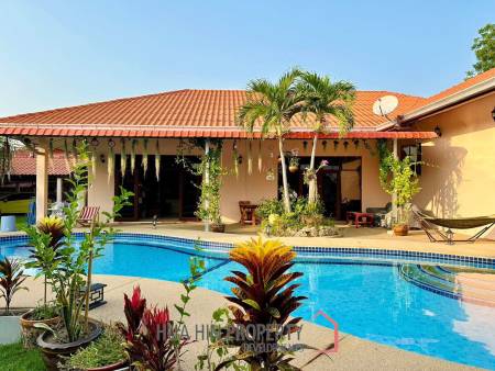 Tamarind Gardens:  3-Bedroom Villa in Hua Hin