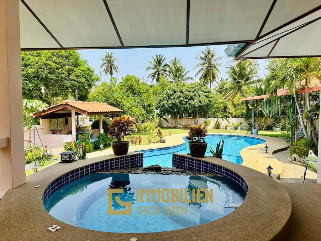 Tamarind Gardens:  3-Bedroom Villa in Hua Hin