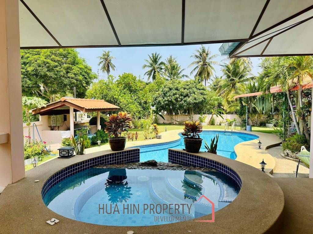 Tamarind Gardens:  3-Bedroom Villa in Hua Hin