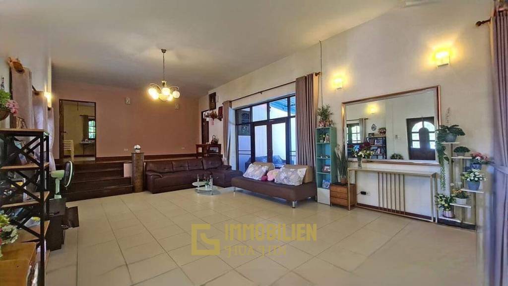 990 qm 3 Bett 4 Bad Villa Für Verkauf