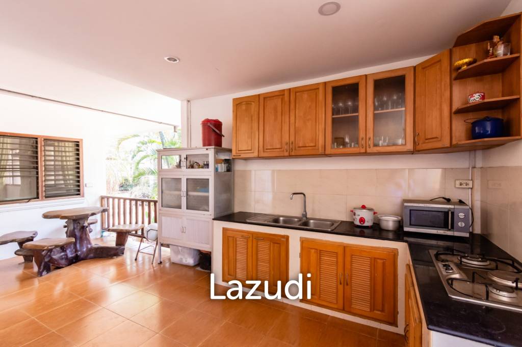 6,500 Sqm 4 Bed 4 Bath Villa For Sale