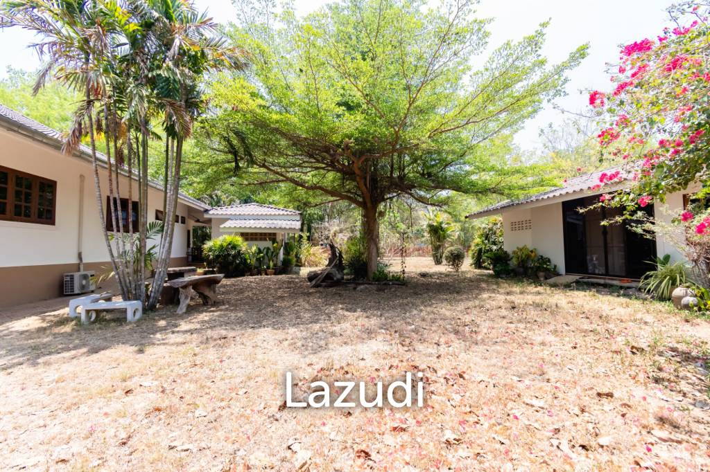 6,500 Sqm 4 Bed 4 Bath Villa For Sale