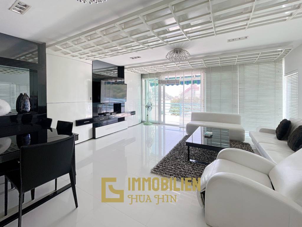 Ban Sangchan: Beachfront Condo in Hua Hin