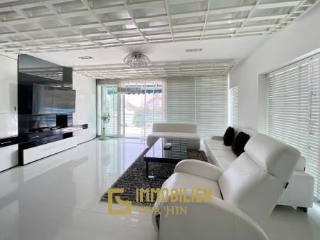 Ban Sangchan: Beachfront Condo in Hua Hin