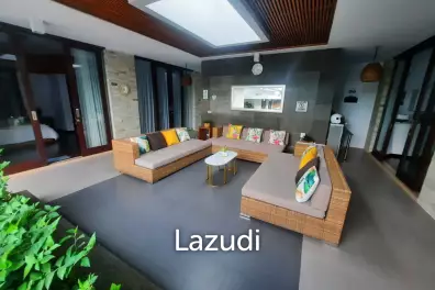 CONTEMPORARY 5-BEDROOM VILLA IN NUSA DUA WITH OCEAN VIEW ROOFTOP
