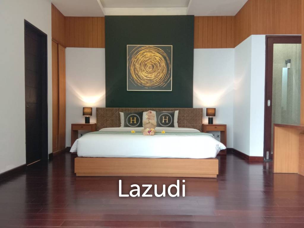 CONTEMPORARY 5-BEDROOM VILLA IN NUSA DUA WITH OCEAN VIEW ROOFTOP