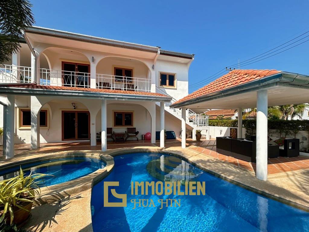 Spanish Style 2 Storey 5 Bedroom Pool Villa