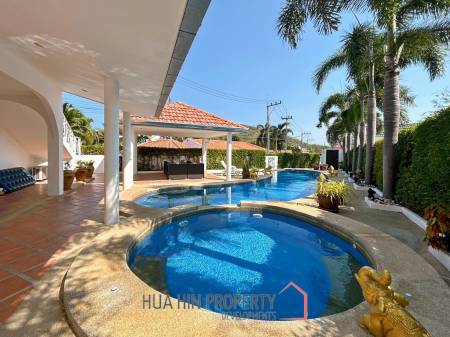 Spanish Style 2 Storey 5 Bedroom Pool Villa