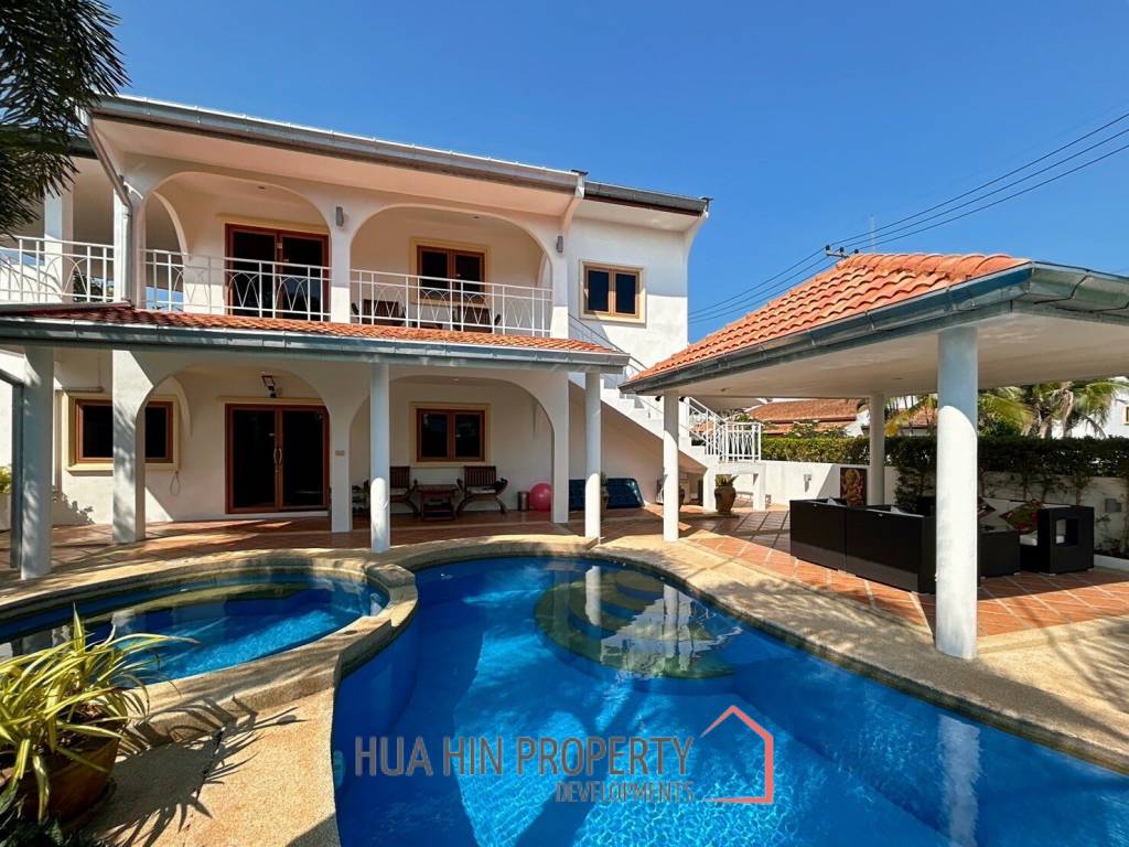Spanish Style 2 Storey 5 Bedroom Pool Villa