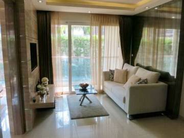 Condo for Sale in Central Pattaya for 2,600,000 at Centara Avenue