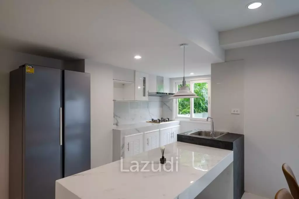 5 Bedroom 6 Bathroom 400 SQ.M Busarakum place