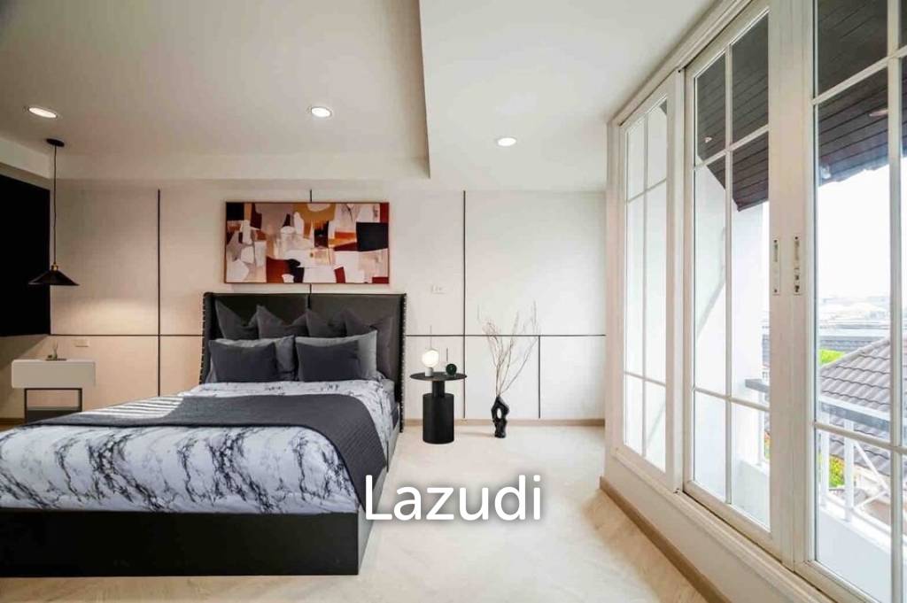 5 Bedroom 6 Bathroom 400 SQ.M Busarakum place