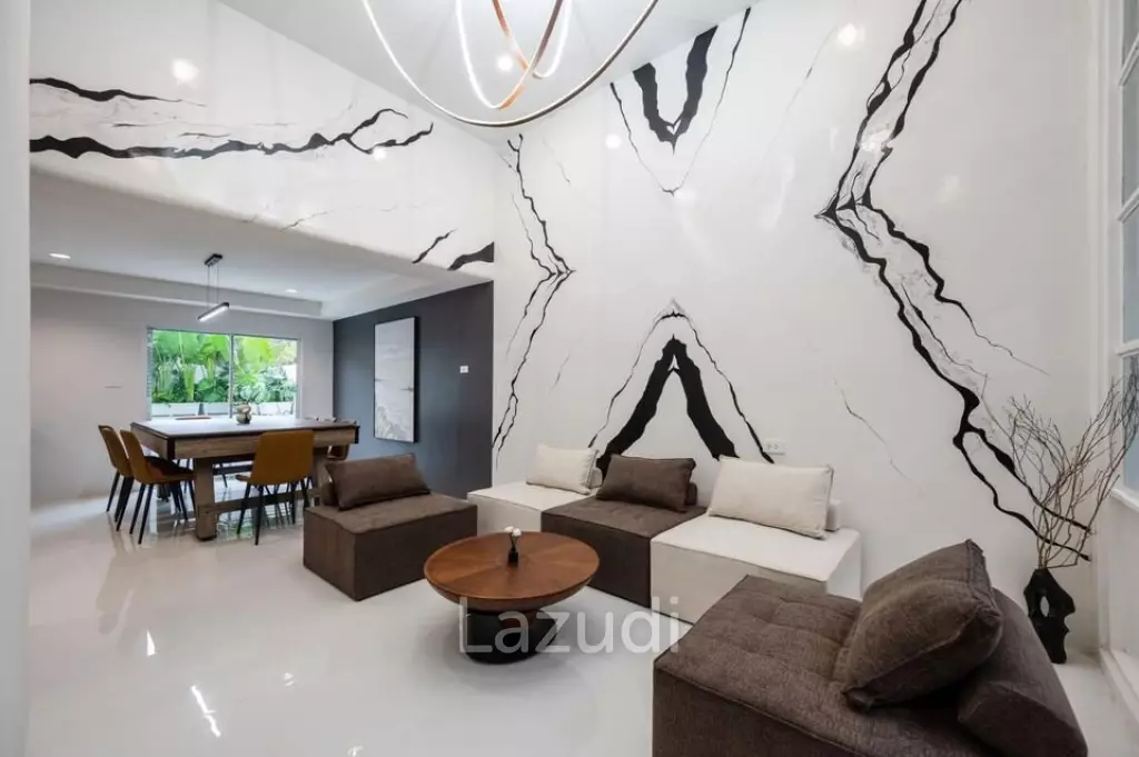 5 Bedroom 6 Bathroom 400 SQ.M Busarakum place
