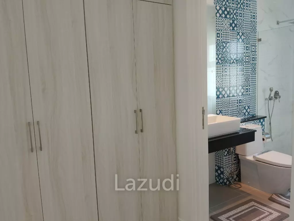 Aria:  Brand New Villa 3 Bed 3 Bath Near Town
