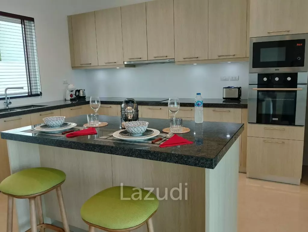 Aria:  Brand New Villa 3 Bed 3 Bath Near Town