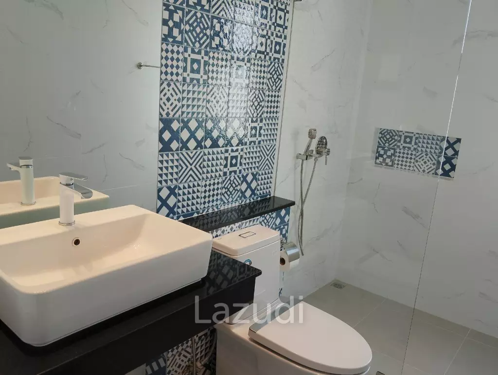Aria:  Brand New Villa 3 Bed 3 Bath Near Town