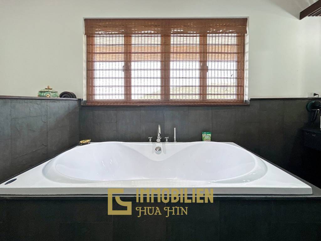 Hunsa Residence : 3 Bed 3 Bath Condo For Rent