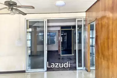 480 SQM Commercial House Thong Lo 25 - Diverse Space with Parking