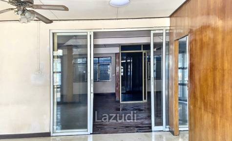 480 SQM Commercial House Thong Lo 25 - Diverse Space with Parking