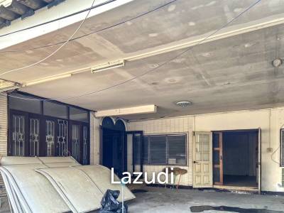 480 SQM Commercial House Thong Lo 25 - Diverse Space with Parking