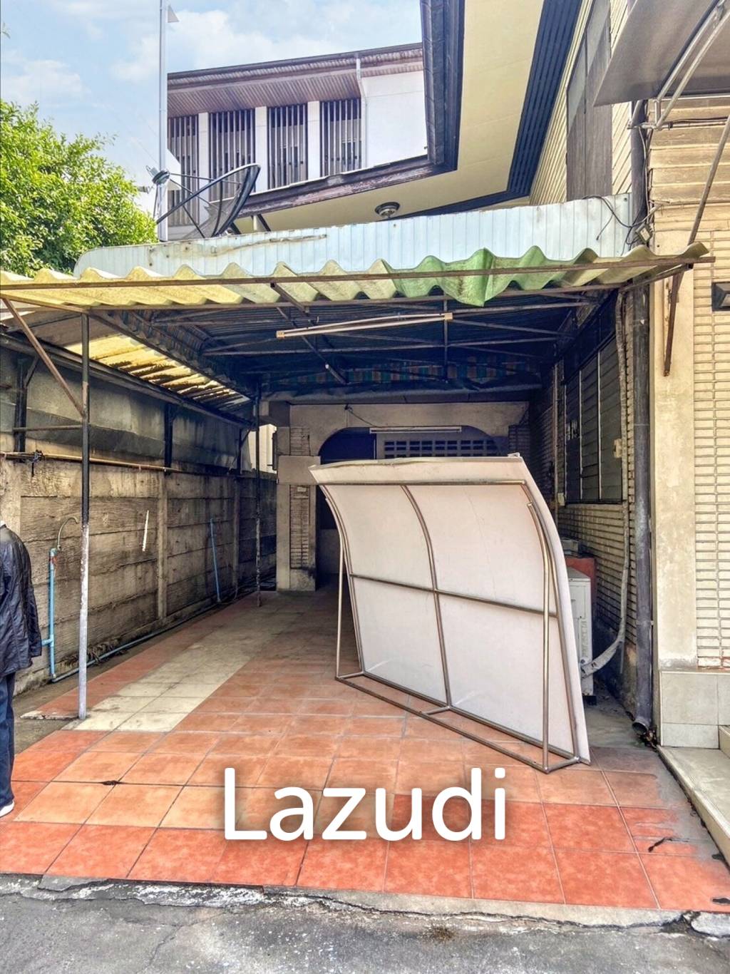 480 SQM Commercial House Thong Lo 25 - Diverse Space with Parking