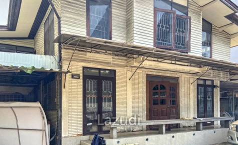480 SQM Commercial House Thong Lo 25 - Diverse Space with Parking