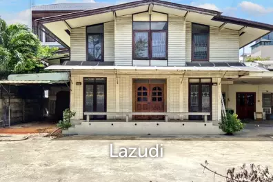 480 SQM Commercial House Thong Lo 25 - Diverse Space with Parking