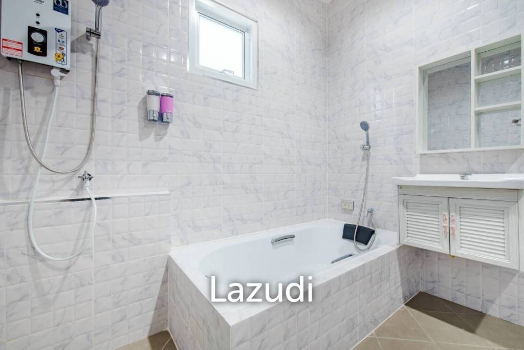 300 ตร.ม 3 เตียง 3 อาบน้ำ วิลล่า For ขาย