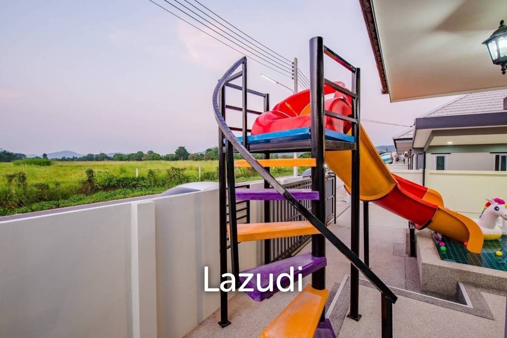 300 ตร.ม 3 เตียง 3 อาบน้ำ วิลล่า For ขาย