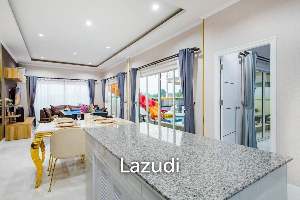 300 ตร.ม 3 เตียง 3 อาบน้ำ วิลล่า For ขาย