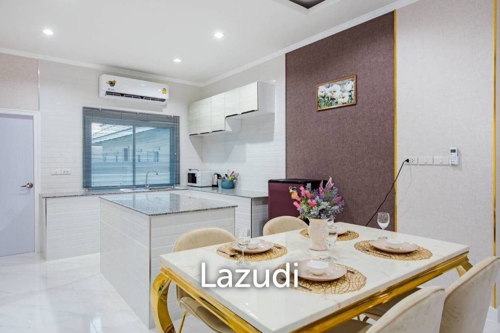 300 ตร.ม 3 เตียง 3 อาบน้ำ วิลล่า For ขาย