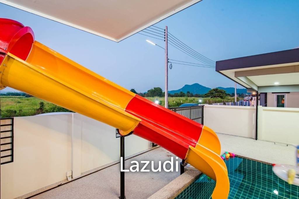 300 ตร.ม 3 เตียง 3 อาบน้ำ วิลล่า For ขาย