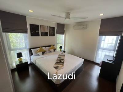 Contemporary Laguna Park Pool Villa - 5 beds/5 baths