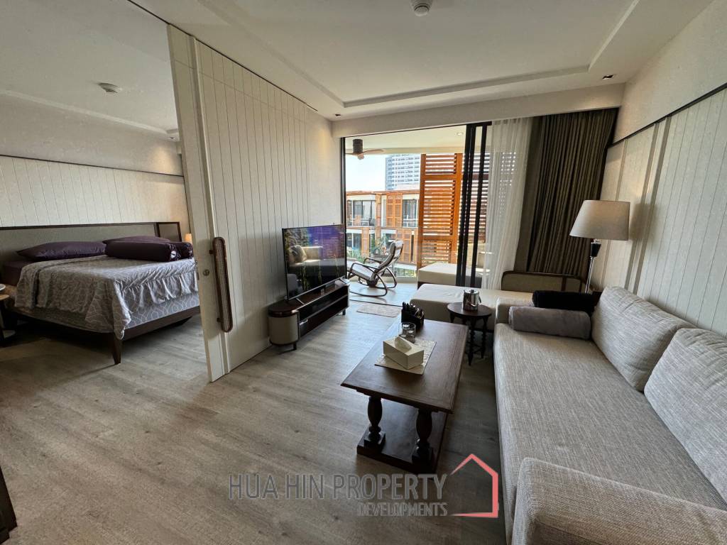 Exclusive and Luxurious 1 Bed Condo at The Intercontinental Residence