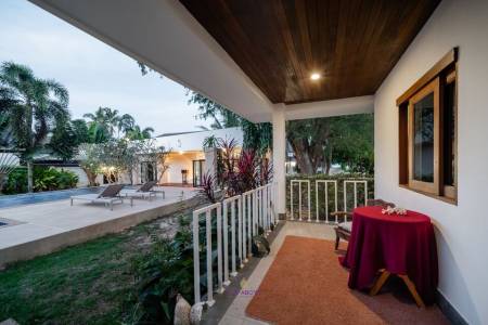 5 Bedroom Vintage Villa For Rent In Rawai