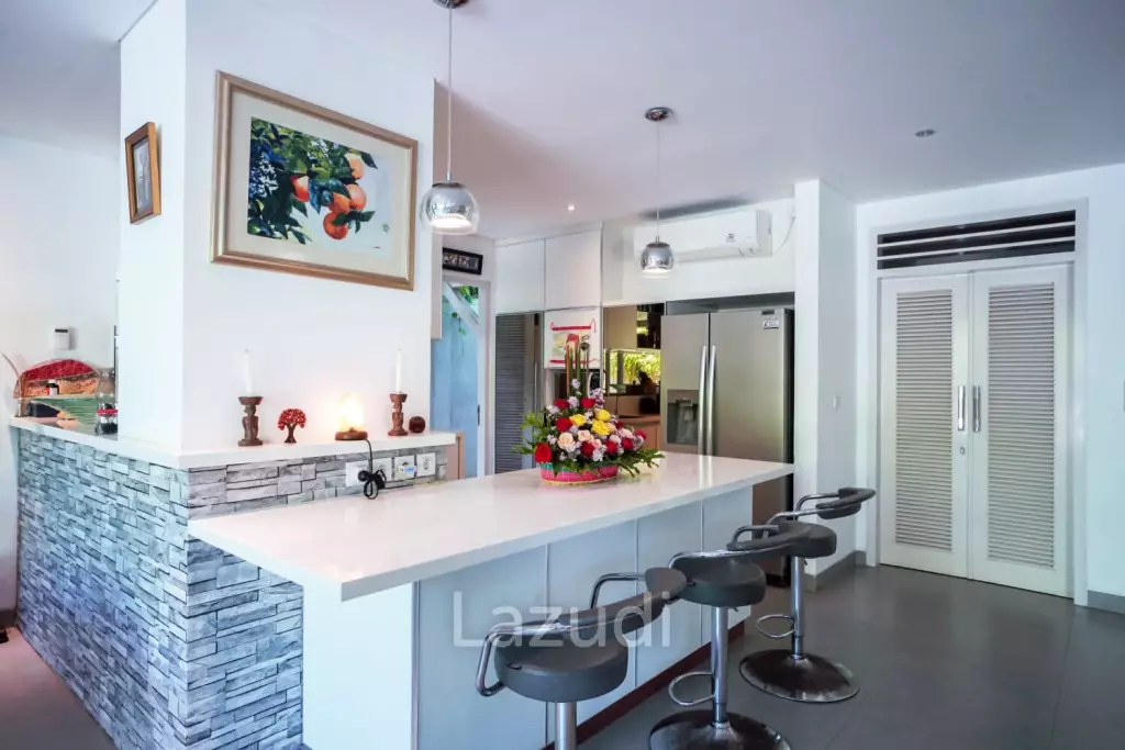 MODERN VILLA OASIS IN SANUR, MINUTES FROM THE BEACH