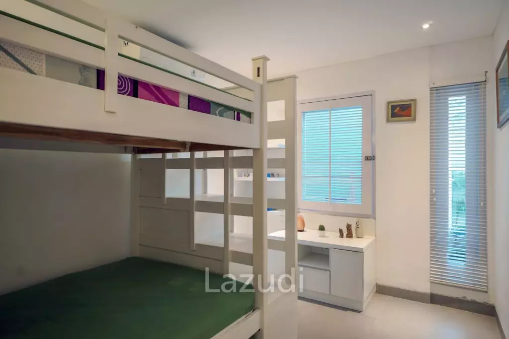 MODERN VILLA OASIS IN SANUR, MINUTES FROM THE BEACH