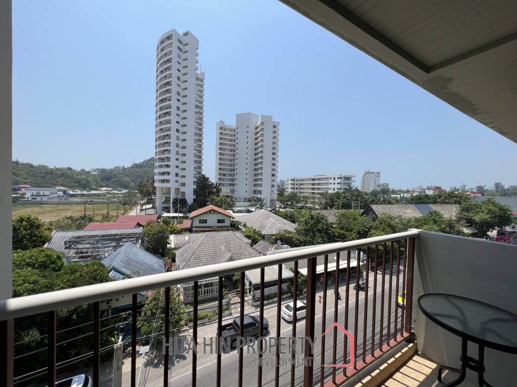 The Seacraze : 1 Bedroom Condo For Sale